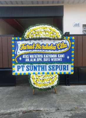 Papan Bunga Duka di Bandara